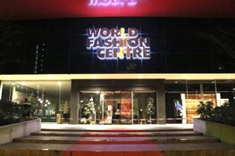 Ramkraak bij World Fashion Center