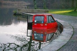 Canta te water geraakt in Amsterdamse Bos in Amstelveen