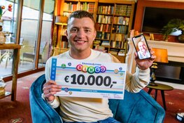 Robbert uit Amsterdam-Noord verrast met 10.000 euro van VriendenLoterij Bingo