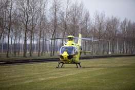 Zwaargewonde bij ongeval tussen bestelauto en bus