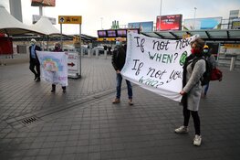Meerdere aanhoudingen na blokkade Extinction Rebllion bij Schiphol