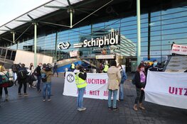 Meerdere aanhoudingen na blokkade Extinction Rebllion bij Schiphol