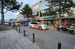 Medewerker supermarkt neergestoken in Amsterdam
