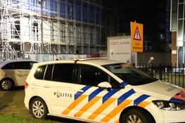 Gewapende mannen overvallen hotel in Amsterdam-Zuidoost, politie start zoekactie