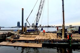 Meer en grotere veren naar en van het IJplein