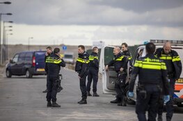 Gewonde en aanhouding na melding schietpartij Pampuslaan in Amsterdam