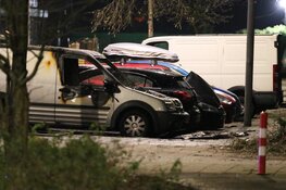 Meerdere auto's uitgebrand in Amsterdam-West