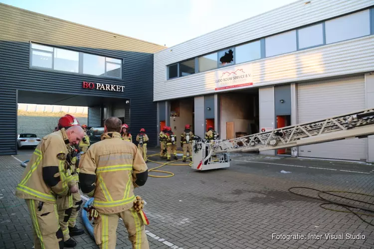 Brand in bedrijfspand Westelijk Havengebied