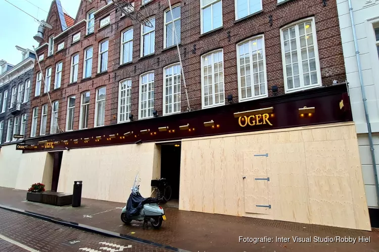 Vele winkels in P.C. Hoofdstraat dichtgetimmerd uit angst