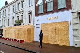 Vele winkels in P.C. Hoofdstraat dichtgetimmerd uit angst