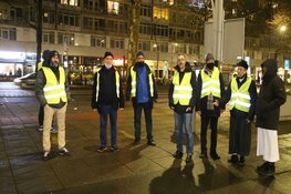 Ouders van islamitische komaf bewaken Amsterdam Nieuw-West