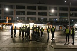 Ouders van islamitische komaf bewaken Amsterdam Nieuw-West