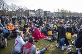 Politie maakt eind aan demonstratie Museumplein, dertig aanhoudingen