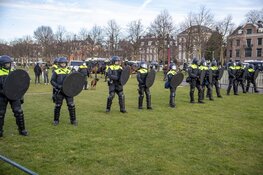 Politie maakt eind aan demonstratie Museumplein, dertig aanhoudingen