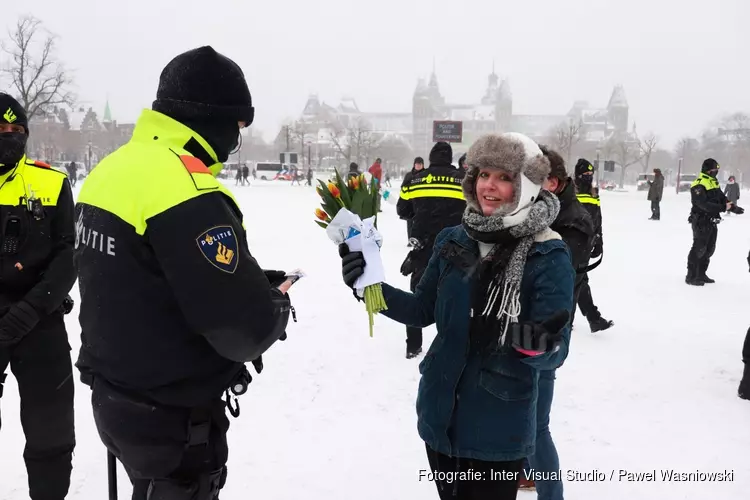 Politie grijpt in bij verboden demonstratie Museumplein