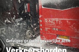 Politie zoekt getuigen van vernieling bus