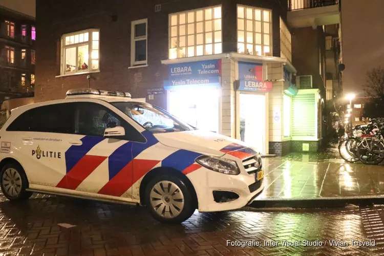 Overval op telefoonwinkel in Bos en Lommer