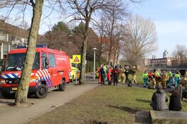 Persoon uit water gered door brandweer