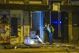 Veel schade na plofkraak op geldautomaat Overtoom