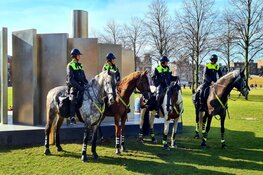Rustige dag op een zonnig Museumplein