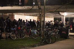 Groot feest in Vondelpark, bezoekers vertrekken na komst politie