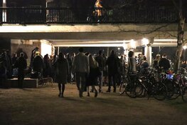 Groot feest in Vondelpark, bezoekers vertrekken na komst politie