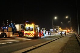 Auto over de kop geslagen op Kromwijkdreef in Zuidoost