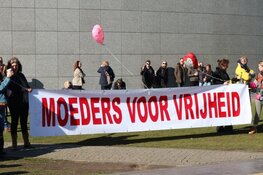 Steeds drukker op Museumplein, opnieuw noodbevel afgekondigd