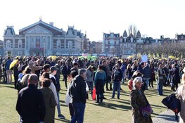 Steeds drukker op Museumplein, opnieuw noodbevel afgekondigd