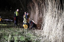 Auto te water in Nieuw-West, duikteam ingezet