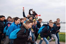 Meer dan vijftienduizend kinderen wandelen in maart voor water in Afrika, dit jaar via geheel Corona-proof met een mobiele app.