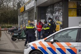 Gewonde bij geweldsincident voor Jumbo in Amsterdam