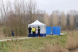 Politieonderzoek bij dode in Amsterdam Nieuw-West