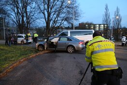 Gewonde bij botsing tussen twee auto's