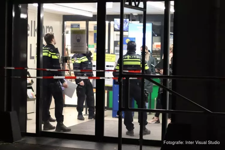 Overval op Aldi Baarsjesweg door man met mes