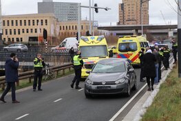 Fietser raakte gewond bij forse aanrijding Amsterdam