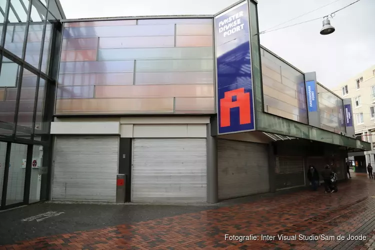Sluiting winkel Bijlmerplein