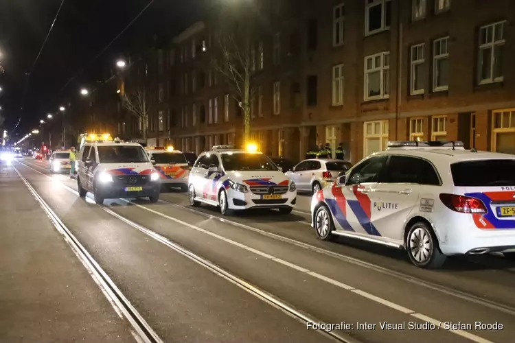 Geweldsincident Amsterdam, persoon op straat geslagen