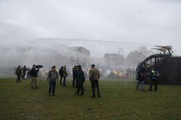 Opnieuw veel "koffiedrinkers" op Museumplein. Ontruiming inmiddels begonnen