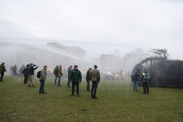 Opnieuw veel "koffiedrinkers" op Museumplein. Ontruiming inmiddels begonnen