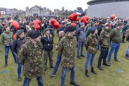 Opnieuw veel "koffiedrinkers" op Museumplein. Ontruiming inmiddels begonnen