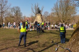 Enorme rommel in Vondelpark na ontruiming