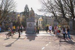 Enorme rommel in Vondelpark na ontruiming