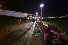 Ook op Museumplein veel achtergelaten rotzooi