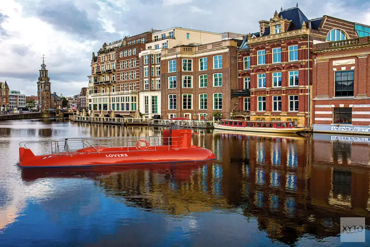 LOVERS Canal Cruises introduceert glasbodemboten in Amsterdam