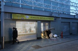 Enorme schade door kraak op juwelier in Noord