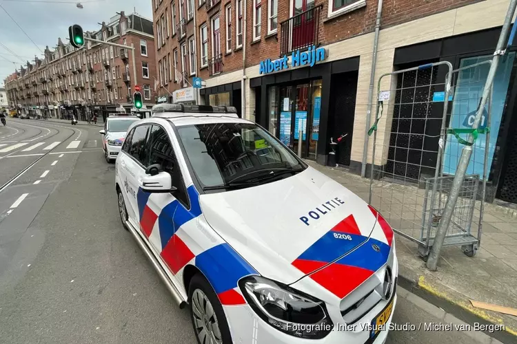Albert Heijn in Amsterdam-Zuid overvallen, dader voortvluchtig