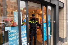 Albert Heijn in Amsterdam-Zuid overvallen, dader voortvluchtig