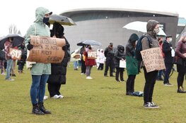 Protest tegen anti-Aziatisch racisme op het Museumplein