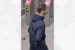 Gezocht: Politie deelt beelden van vernieling GGD-teststraat RAI